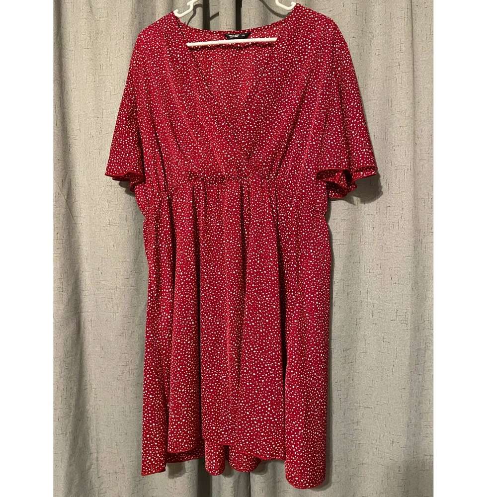 SHEIN Curve 2XL Red All Over Print Surplice Front Dress